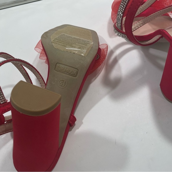 Top Moda RED Satin And Rhinestone Agatha Block Heels Bow Size 6.5 New / Box - Picture 8 of 9